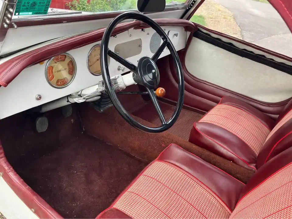 1950 Crosley Automobile in USA Deckersauto Photoshoot 