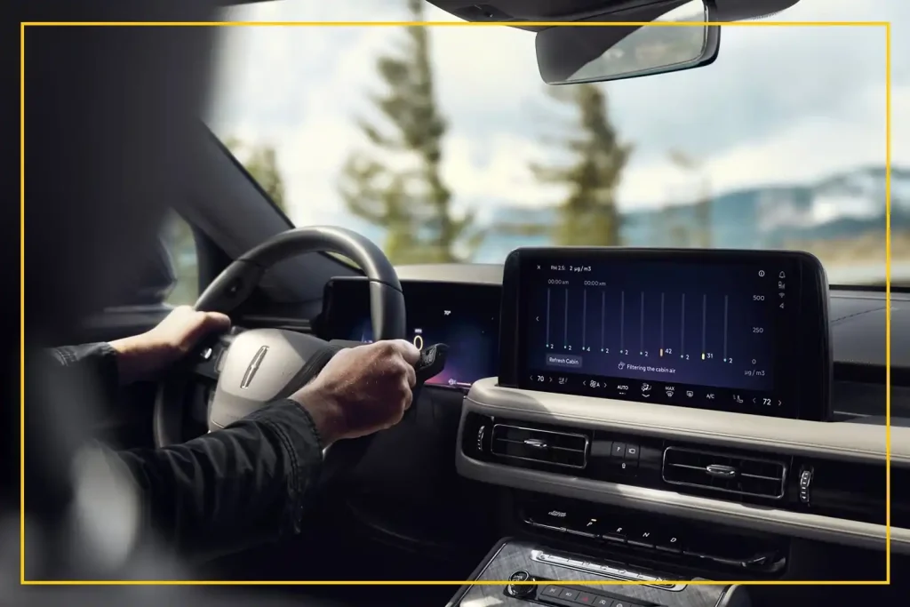 2025 Lincoln Aviator Auto air refresh