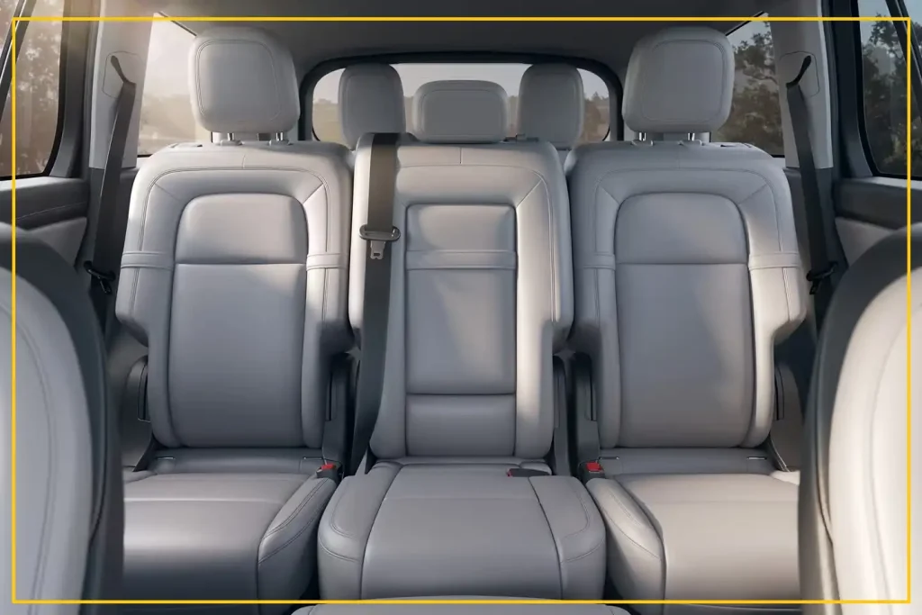 2025 Lincoln Aviator Second row configurations