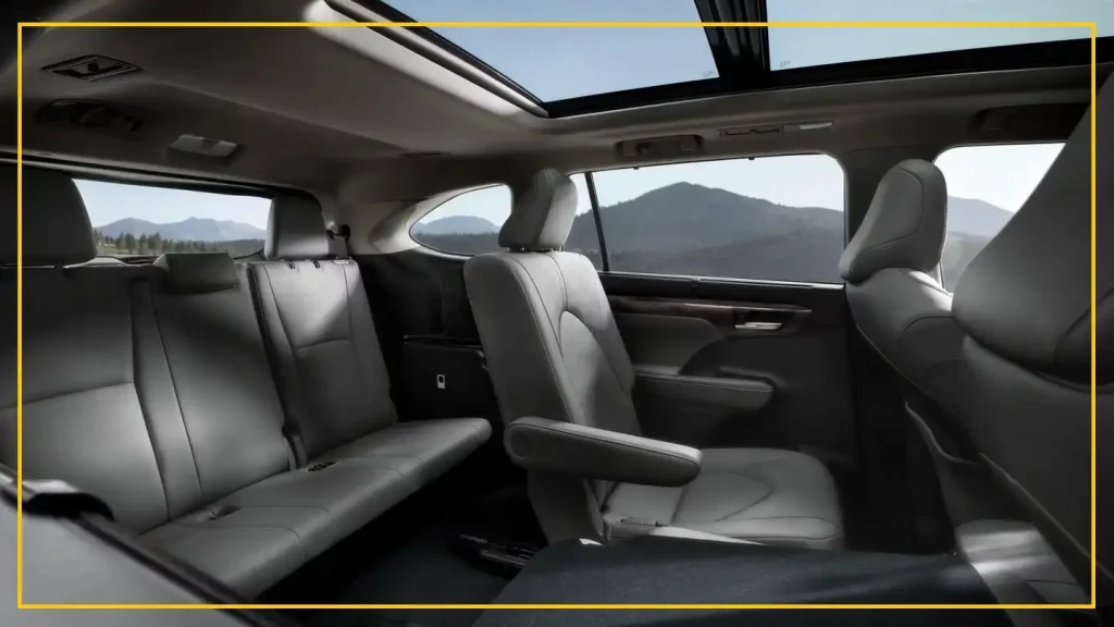 Toyota Highlander Hybrid 7 Seater Car