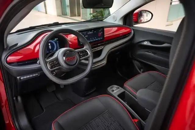 2024 Fiat 500e 