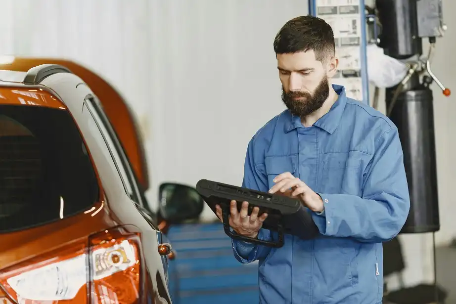 Mobile Mechanic vs. Traditional Garage Services