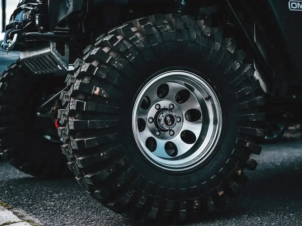 car tyre 165 80 r14 price